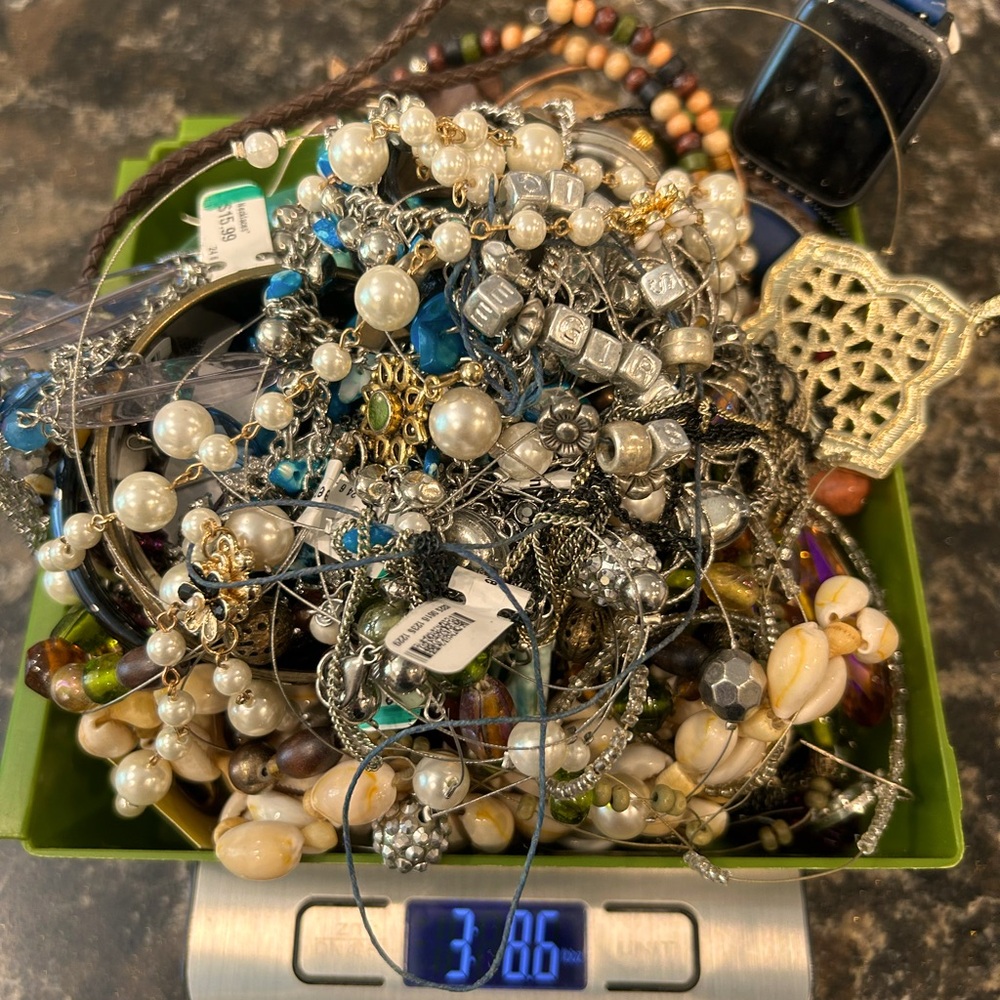 3lbs 8.6oz vintage to now repair / wear / create jewelry bag
